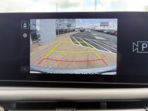 Used 2025 Hyundai Tucson SE image 18