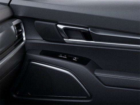 Used 2025 Kia Telluride LX image 25