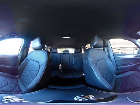 Used 2025 Volkswagen Atlas Cross Sport SE image 42