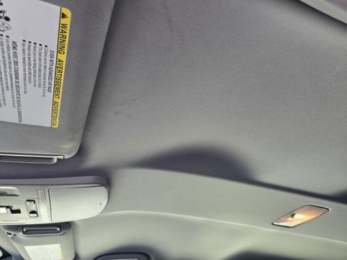 Used 2019 Toyota Camry SE image 19