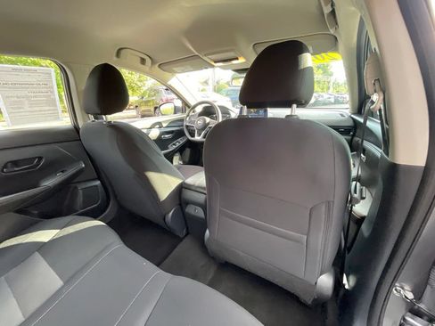Certified 2024 Nissan Sentra SV FWD image 15