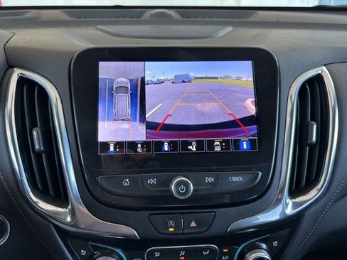 Used 2024 Chevrolet Equinox Premier FWD image 42