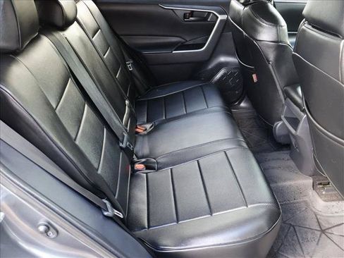 Used 2020 Toyota RAV4 LE w/ Carpet Mat Package AWD/4WD image 23