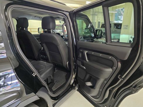 Used 2025 Land Rover Defender 110 S AWD/4WD image 15