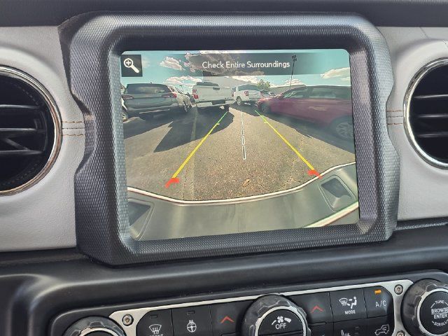 Used 2022 Jeep Gladiator Overland AWD/4WD image 11
