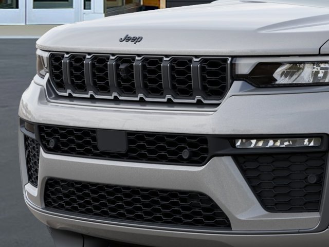 New 2026 Jeep Grand Cherokee L Limited AWD/4WD image 11
