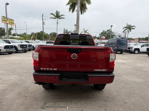 Used 2018 Nissan Titan PRO-4X w/ Pro-4x Convenience Package AWD/4WD image 4