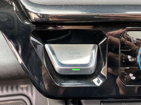 Used 2024 GMC Sierra 2500 AT4X image 39