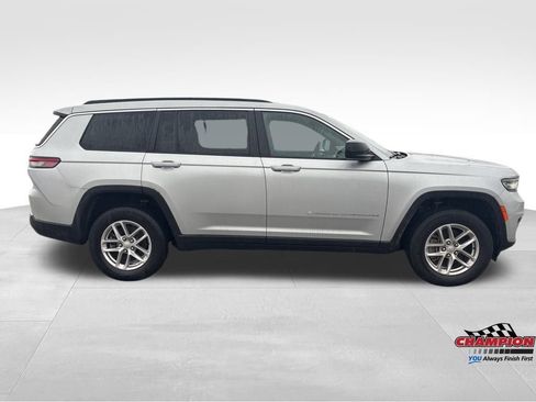 Used 2024 Jeep Grand Cherokee L Laredo image 8