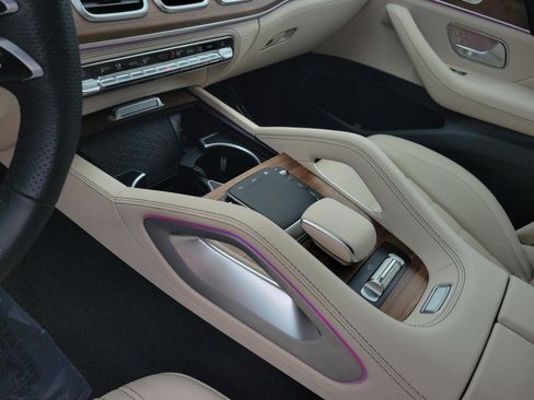 Certified 2026 Mercedes-Benz GLS 580 4MATIC image 20