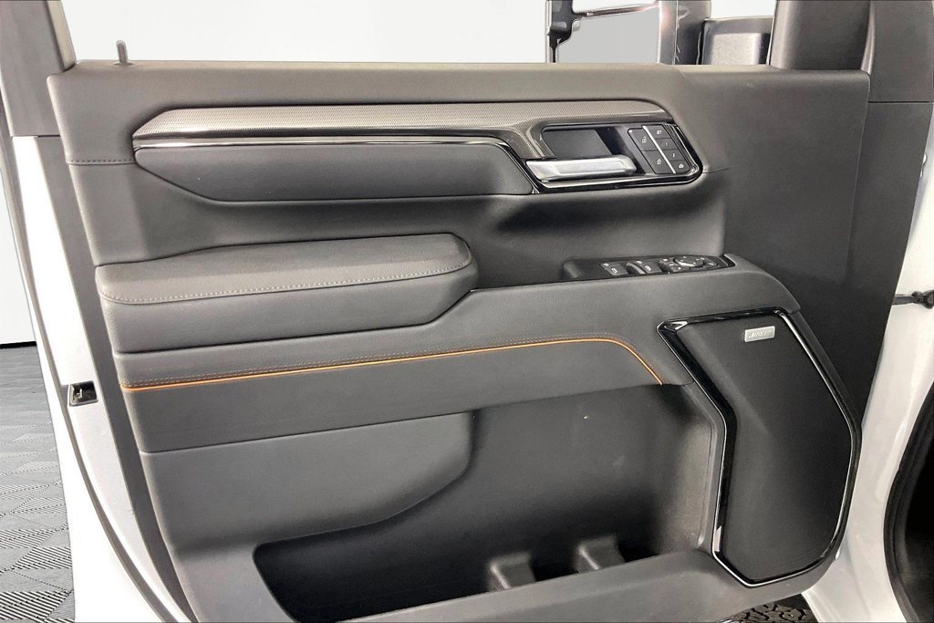 Used 2026 GMC Sierra 2500 AT4 w/ AT4 Premium Plus Package AWD/4WD image 17