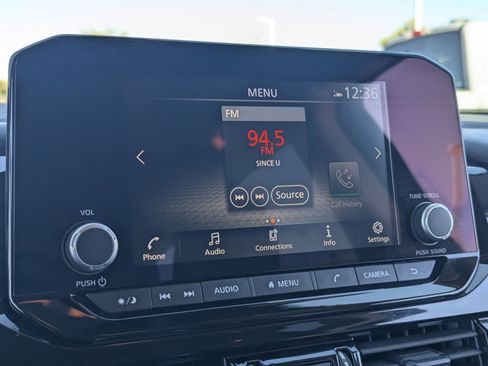 Used 2024 Nissan Pathfinder SV w/ SV Premium Package image 22