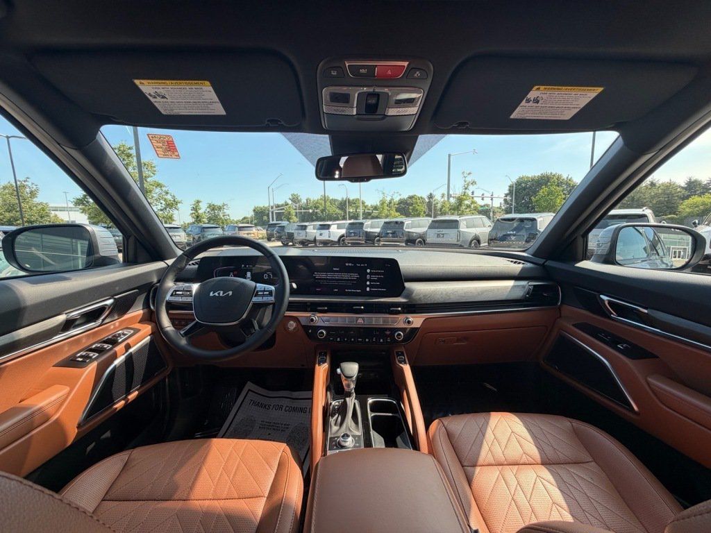 Used 2025 Kia Telluride AWD image 9