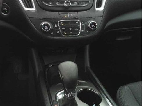 Used 2024 Chevrolet Malibu LT FWD image 6