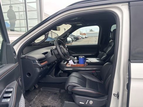 Used 2025 Lincoln Navigator Black Label AWD/4WD image 14