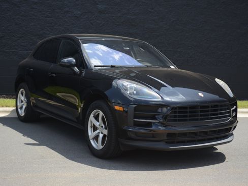 Certified 2019 Porsche Macan AWD/4WD image 9