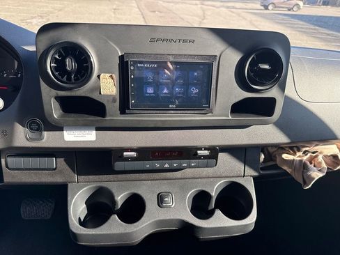 Used 2021 Mercedes-Benz Sprinter 3500 image 16