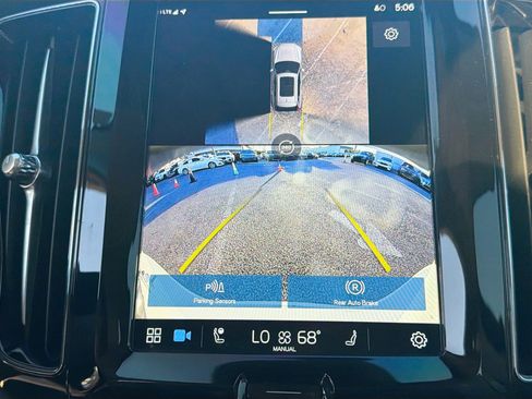 Used 2025 Volvo XC60 B5 Ultra w/ Climate Package image 33