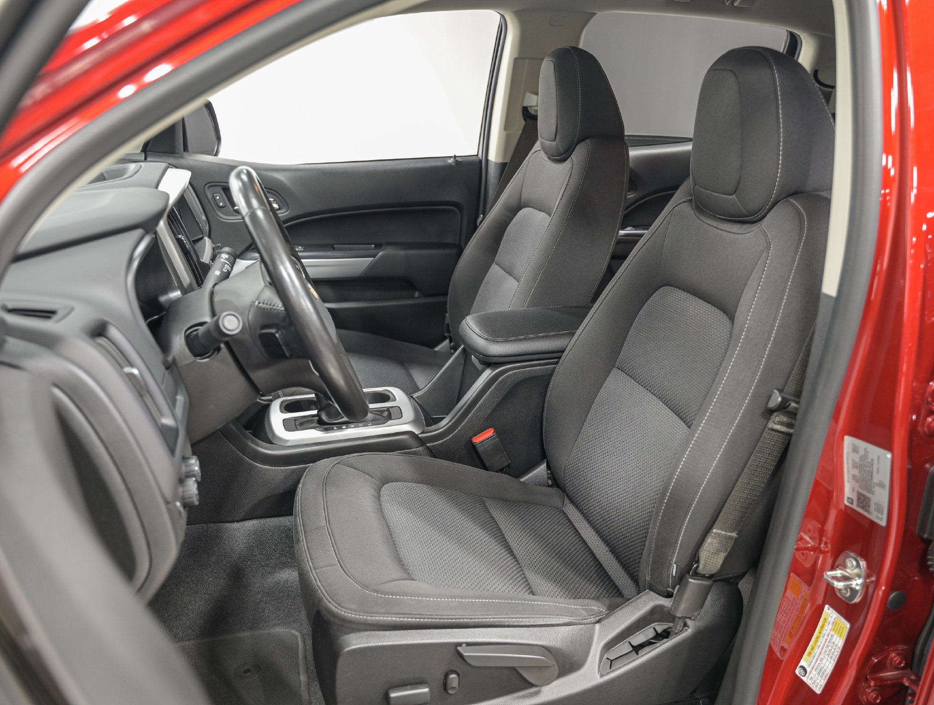 Used 2021 Chevrolet Colorado LT w/ Safety Package AWD/4WD image 16