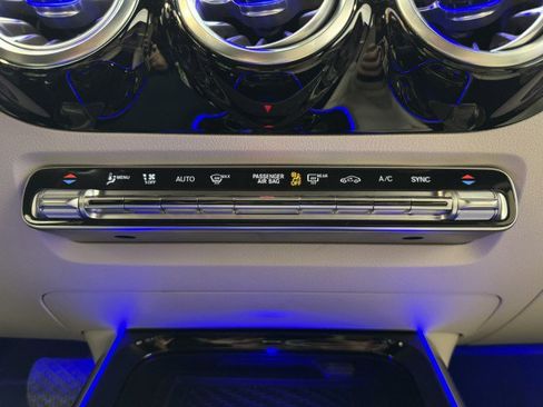 Certified 2025 Mercedes-Benz GLA 250 image 16