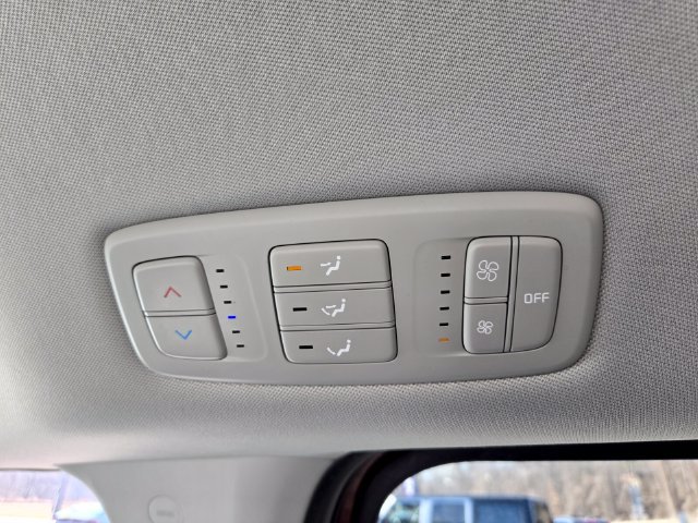 Used 2024 Kia Carnival LX FWD image 15