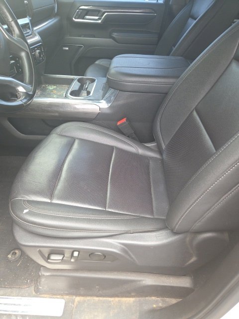 Used 2024 Chevrolet Silverado 2500 LTZ w/ LTZ Convenience Package AWD/4WD image 15