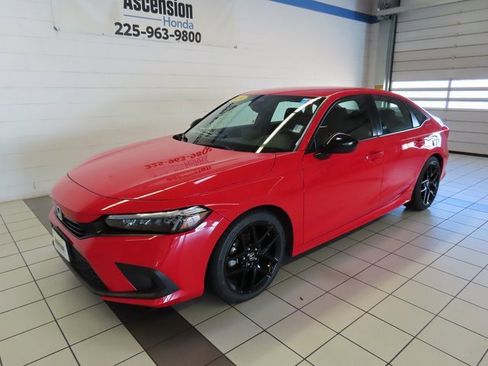 Used 2024 Honda Civic Sport image 2