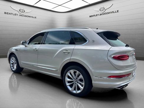 New 2025 Bentley Bentayga Extended Wheelbase image 8