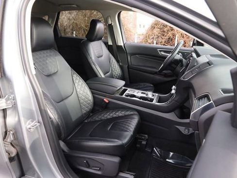 Certified 2024 Ford Edge Titanium image 25