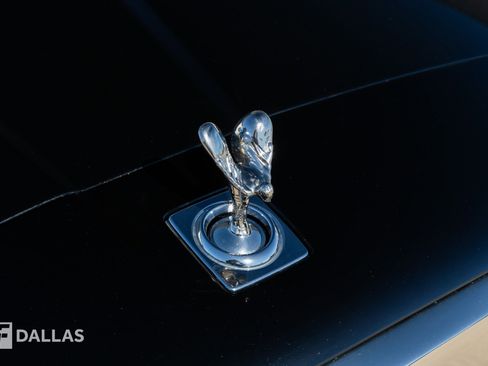 Used 2021 Rolls-Royce Cullinan image 3