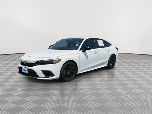 Used 2024 Honda Civic Sport image 4