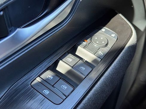 New 2026 Nissan Kicks SV w/ SV Premium Package image 23