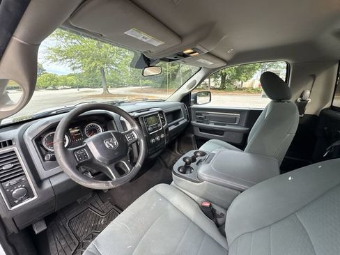 Used 2018 RAM 1500 Express RWD image 24