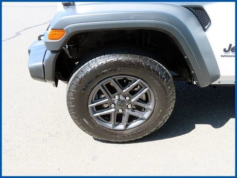 Certified 2025 Jeep Wrangler Unlimited Sport AWD/4WD image 4