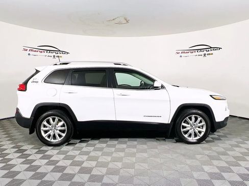 Used 2017 Jeep Cherokee Limited AWD/4WD image 9