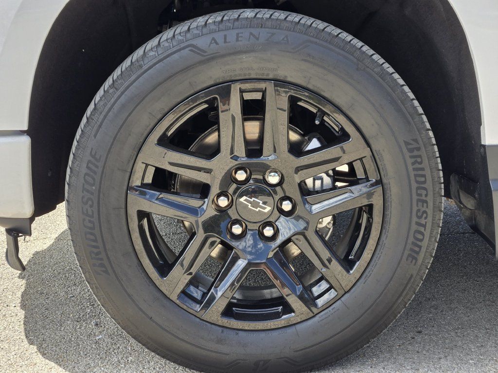 Used 2023 Chevrolet Silverado 1500 Custom RWD image 12