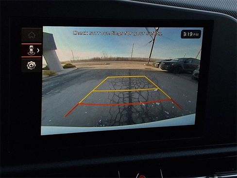 Certified 2025 Kia Niro LX image 18