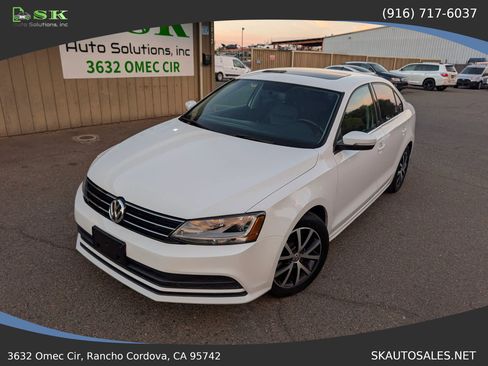 Used 2017 Volkswagen Jetta SE image 1