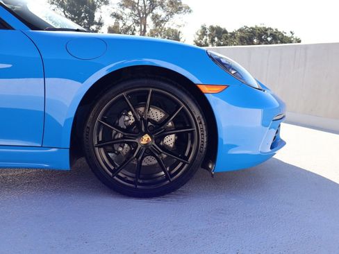 Certified 2025 Porsche 718 Boxster w/ Premium Package image 12