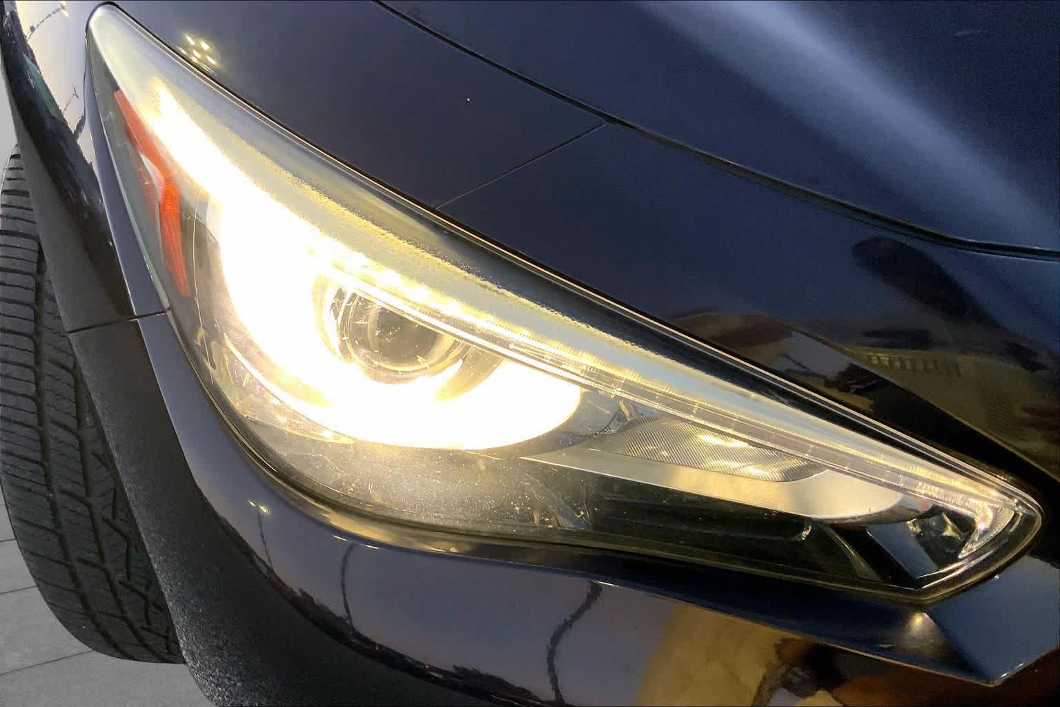 Used 2016 INFINITI Q50 Premium RWD image 25