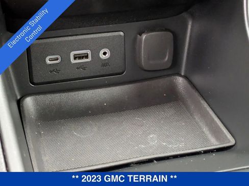 Certified 2023 GMC Terrain SLE w/ Driver Convenience Package image 34