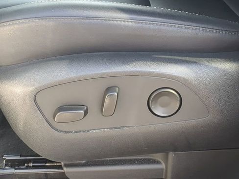 Used 2024 GMC Acadia Elevation image 24