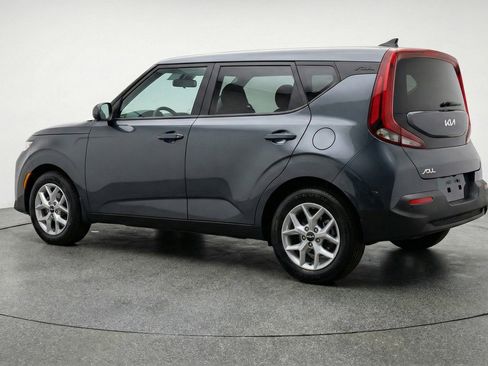 Used 2025 Kia Soul LX w/ LX Technology Package image 6