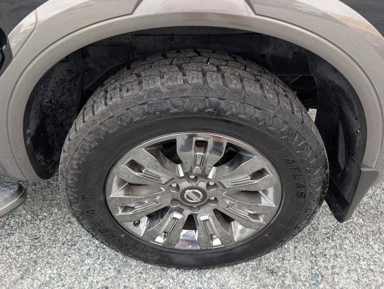 Used 2018 Nissan Titan Platinum Reserve w/ Platinum Utility Package RWD image 10