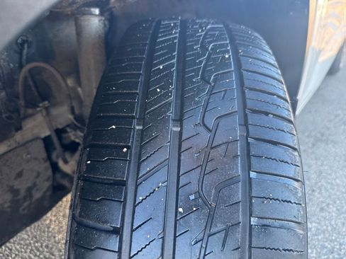 Used 2021 Toyota Highlander XLE image 49