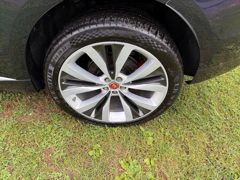 Used 2017 Jaguar F-PACE S image 8