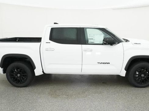 New 2026 Toyota Tundra Limited AWD/4WD image 10