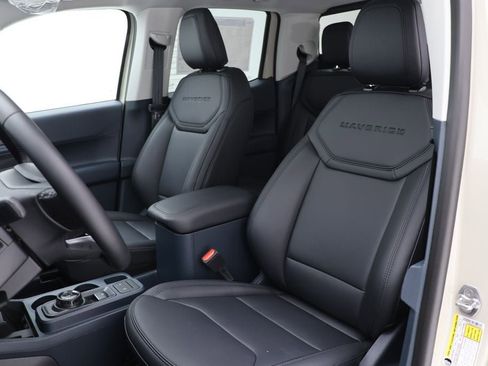 New 2025 Ford Maverick Lariat w/ Black Appearance Package image 21
