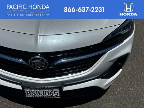 Used 2020 Buick Encore GX Essence w/ Advanced Technology Package FWD image 4