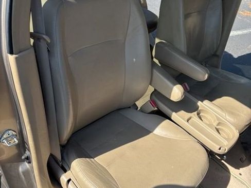 Used 2006 Honda CR-V EX image 21